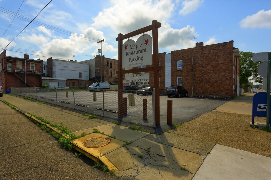 More Photos Of 463 Maplewood Ave, Ambridge Restaurant For Sale