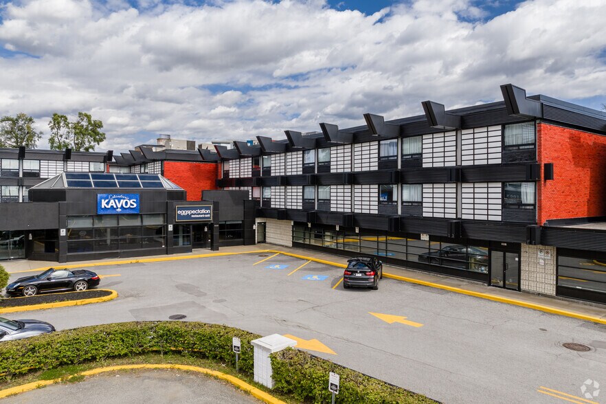 More Photos Of 7655-7661 Boul Décarie, Montréal Hotel For Lease