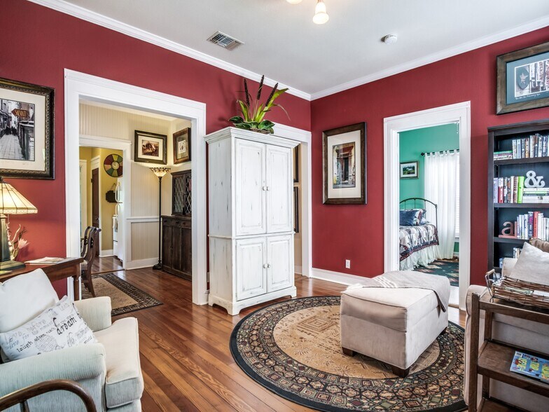 More Photos Of 118 N Plant Ave, Boerne Medical For Lease