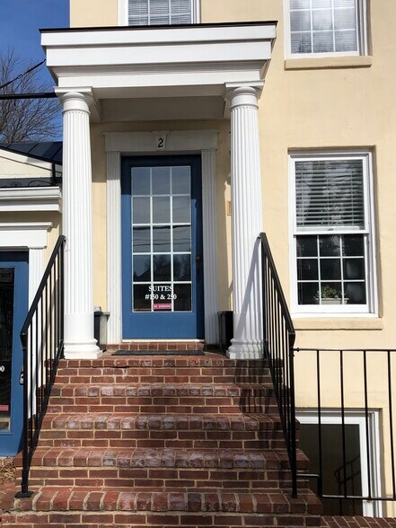 More Photos Of 17 S Madison St, Middleburg Storefront Retail Residential For Sale