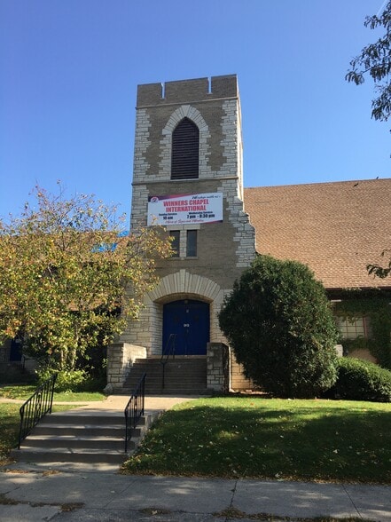 More Photos Of 6015 N Francisco Ave, Chicago Religious Facility For Sale