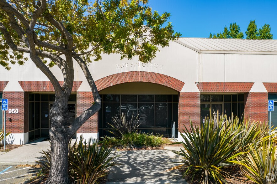 More Photos Of 950 Marina Village Pky, Alameda Office For Lease