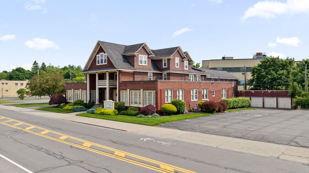 More Photos Of 150 Main St, Johnson City Medical For Sale