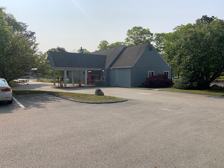 More Photos Of 30 Barlows Landing Rd, Pocasset Bank For Sale