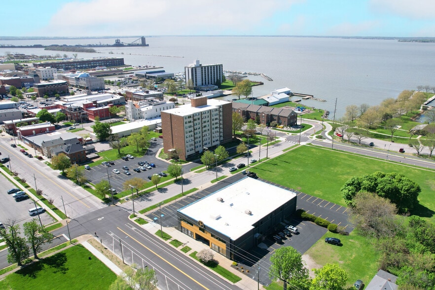 More Photos Of 419 E Market St, Sandusky Hotel For Sale