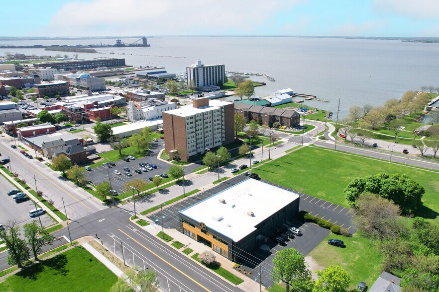 More Photos Of 419 E Market St, Sandusky Hotel For Sale
