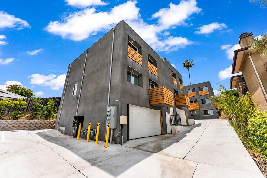 More Photos Of 4781 Cereza St, San Diego Apartments For Sale