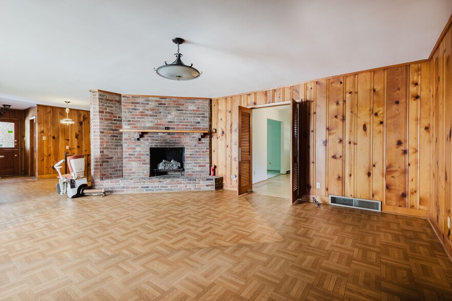 More Photos Of 3025 Breckenwood Dr, Lexington Multifamily For Sale