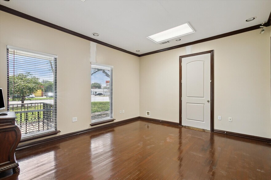 More Photos Of 3403 N Beach St, Fort Worth Medical For Lease