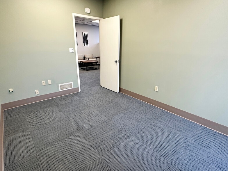 More Photos Of 1920 Monroe St, Madison Medical For Lease