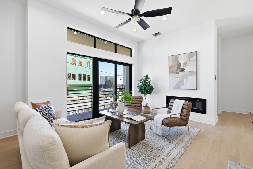 More Photos Of 2631 Kirby st, Dallas Multifamily For Sale