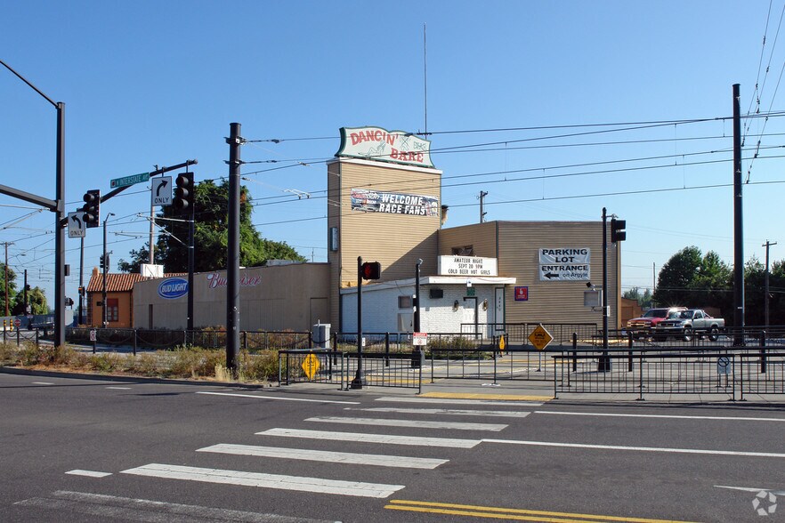 More Photos Of 8440 N Interstate Ave, Portland General Retail For Lease