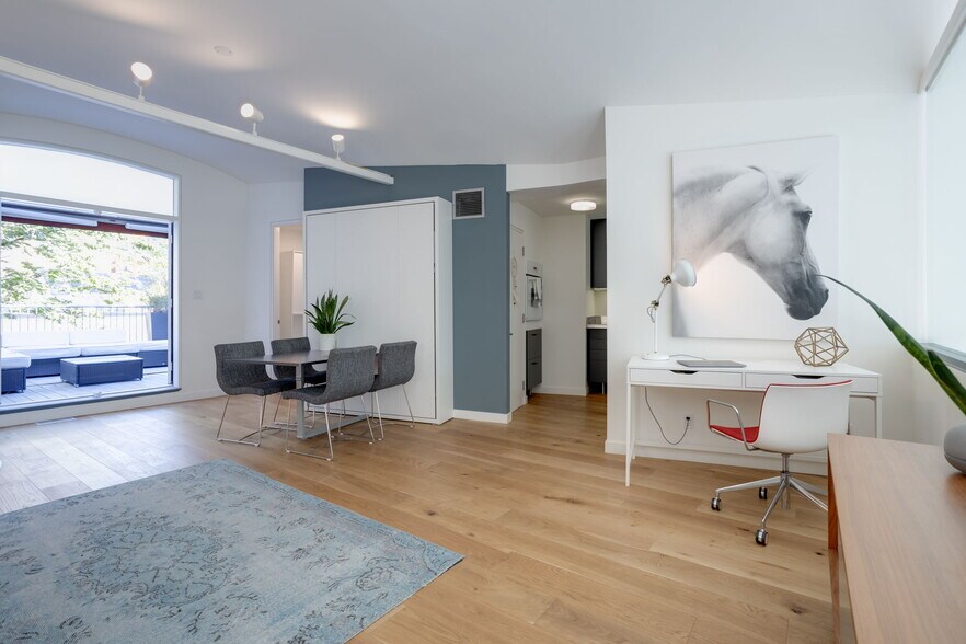 More Photos Of 115 Walnut Ave, Toronto Office For Sale