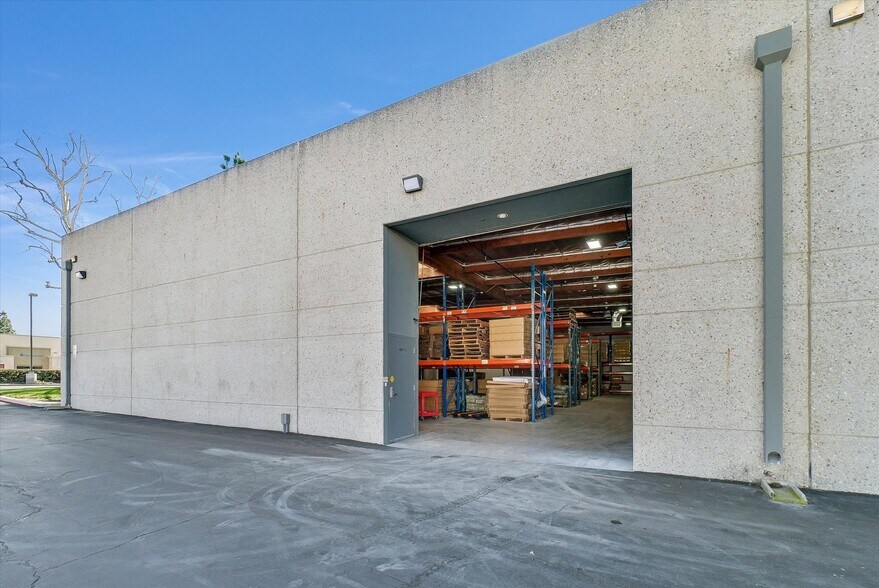 More Photos Of 10201 Trademark St, Rancho Cucamonga Warehouse For Lease