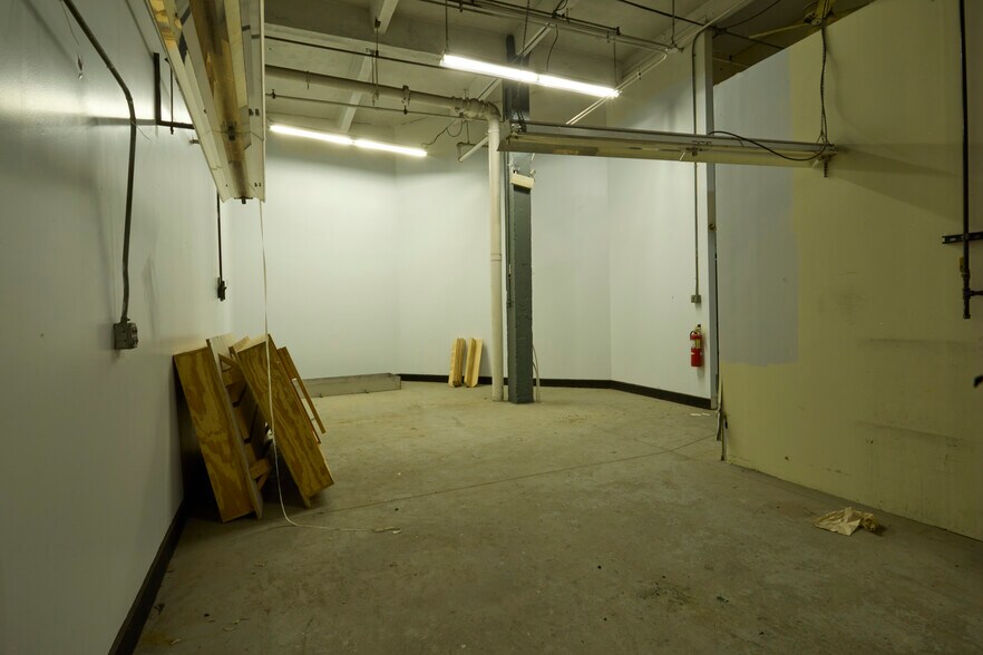 More Photos Of 51 Hayes Pl, Buffalo Industrial For Lease