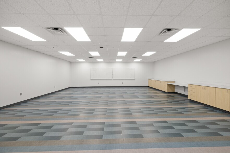 More Photos Of 4201 Del Rey Blvd, Las Cruces Office For Sale