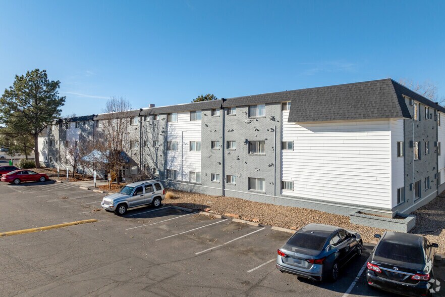 Primary Photo Of 10785 E Exposition Ave, Aurora Apartments For Sale