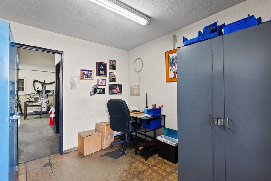 More Photos Of 12455 Branford St, Pacoima Warehouse For Sale