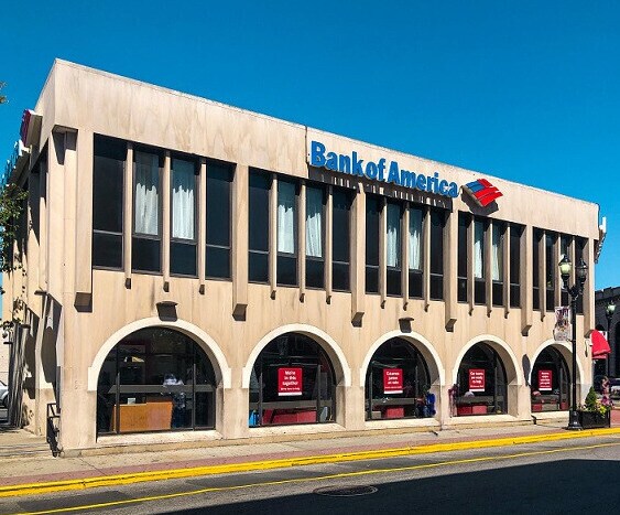 More Photos Of 3109 Bergenline Ave, Union City Bank For Lease