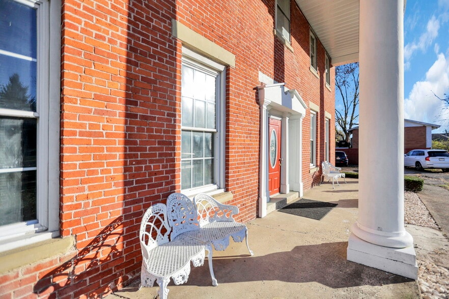 More Photos Of 3900 Noe Bixby Rd, Columbus Storefront Retail Residential For Sale