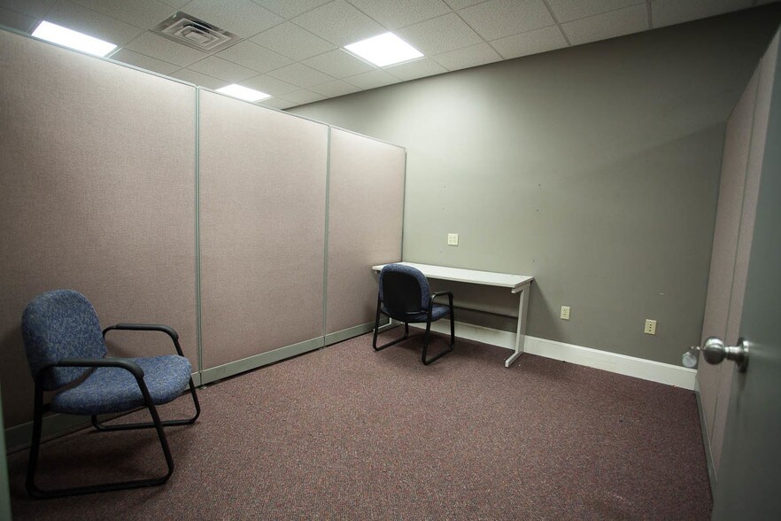 More Photos Of 31-39 Main St, Littleton General Retail For Lease