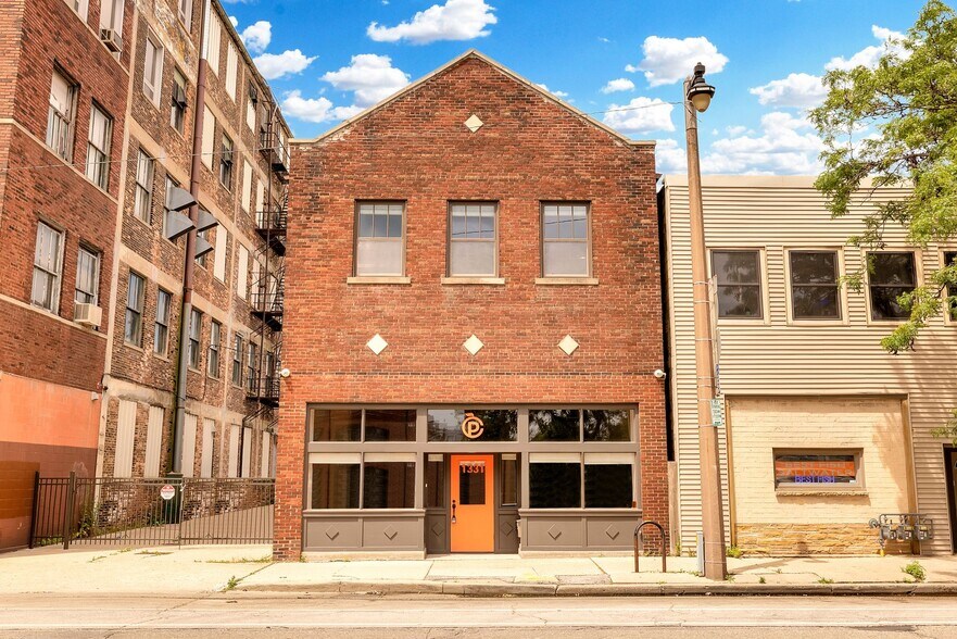 More Photos Of 1331 N Martin Luther King Dr, Milwaukee Storefront Retail Residential For Sale