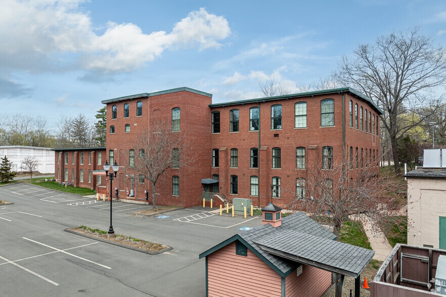 More Photos Of 158 Hartford Rd, Manchester Office Residential For Sale