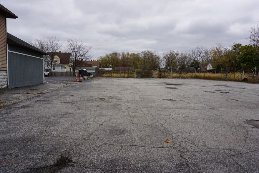 More Photos Of 673-685 E 185th St, Cleveland Storefront Retail Office For Sale