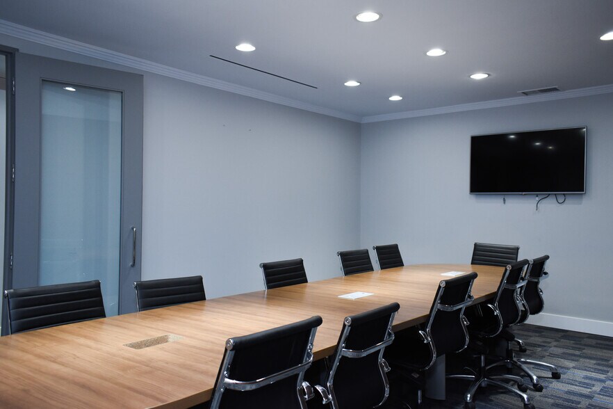 More Photos Of 602 12th Ave SW, Calgary Office For Sale