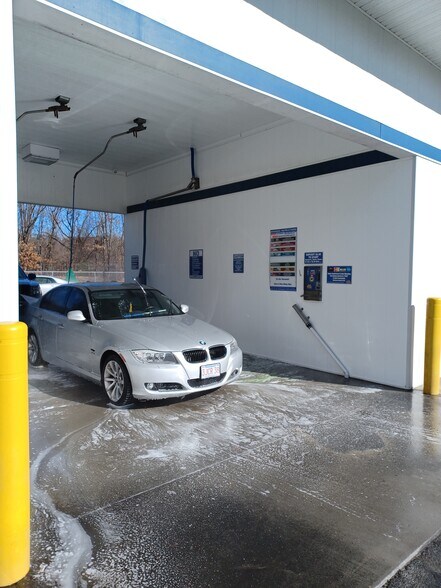 More Photos Of 688 John Fitch Hwy, Fitchburg Carwash For Sale