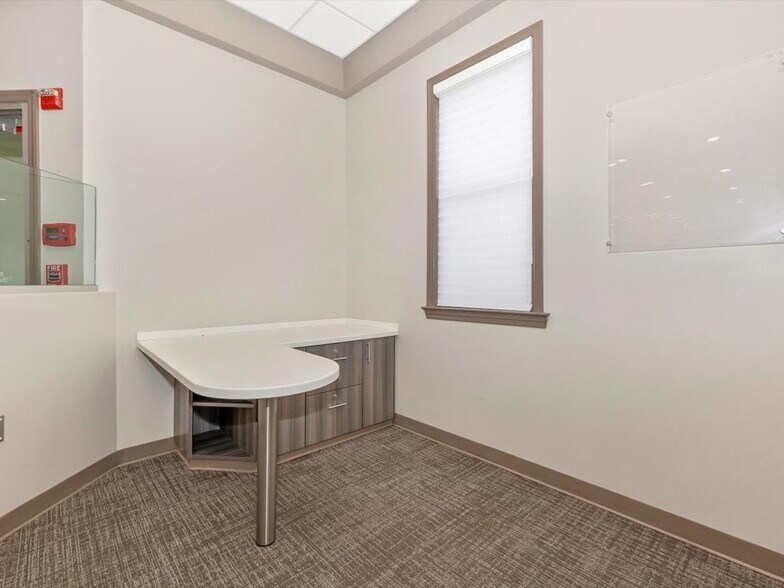 More Photos Of 100 S Main St, Smithsburg Bank For Sale