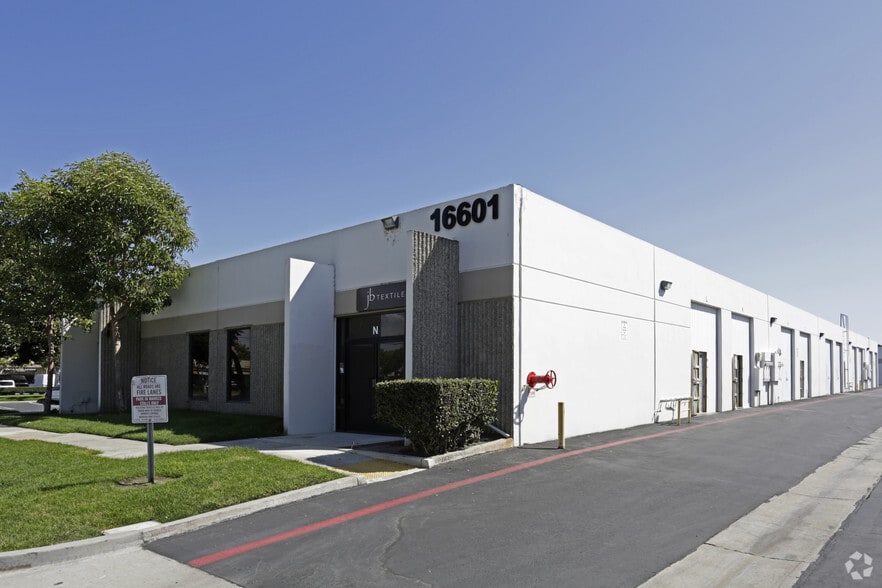 More Photos Of 16601 Gothard St, Huntington Beach Light Manufacturing For Lease