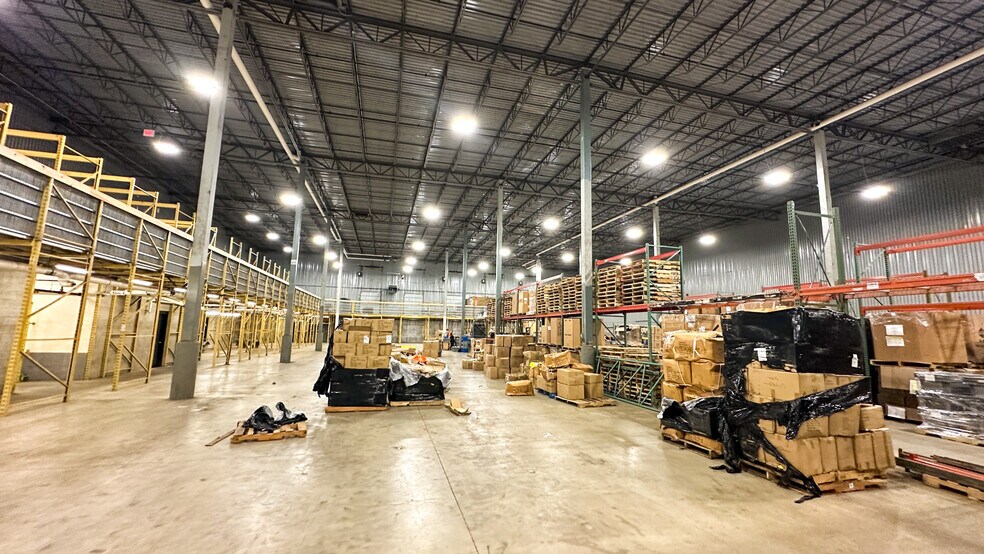 More Photos Of 1042-1050 W Swanzey Rd, Swanzey Warehouse For Sale