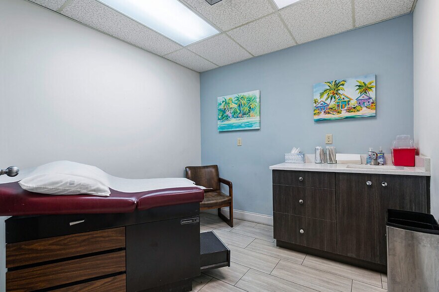 More Photos Of 2280 W Atlantic Ave, Delray Beach Medical For Sale