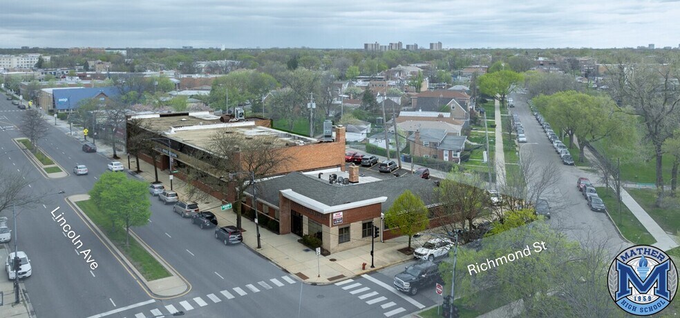 More Photos Of 5875 N Lincoln Ave, Chicago Loft Creative Space For Sale