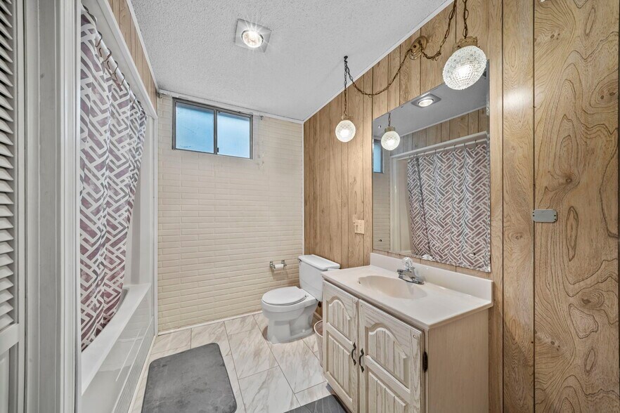 More Photos Of 1810 Little Flock Dr, Rogers Specialty For Sale