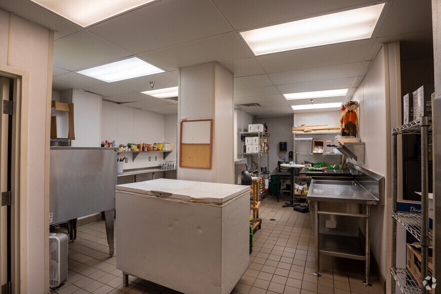 More Photos Of 23 W Broad St, Richmond Office For Sale