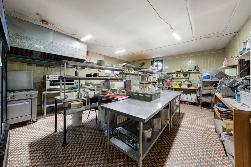 More Photos Of 46 Marion St, Port Reading Restaurant For Sale