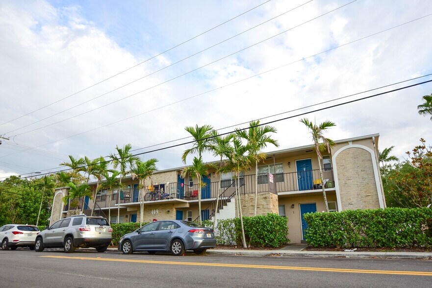 More Photos Of 409 4th Ave N, Lake Worth Apartments For Sale