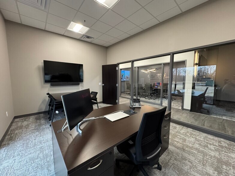 More Photos Of 645 Sandpiper Trl, Cottage Grove Warehouse For Lease