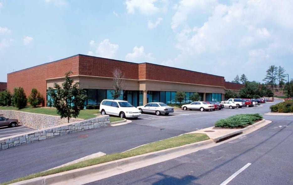 More Photos Of 1005 Alderman Dr, Alpharetta Research And Development For Lease