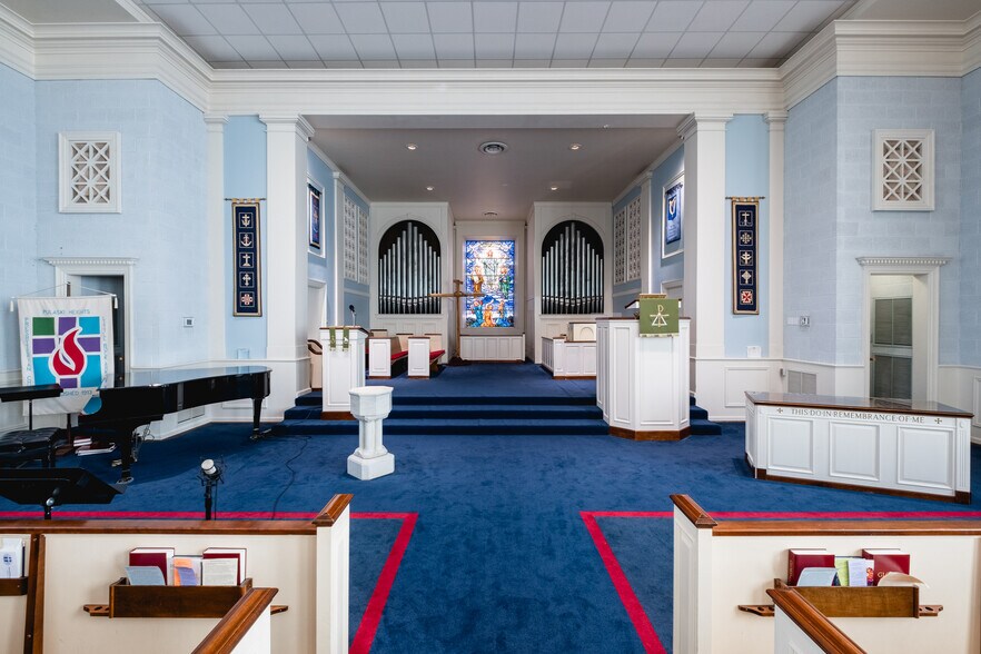 More Photos Of 4401 Woodlawn Dr, Little Rock Religious Facility For Sale