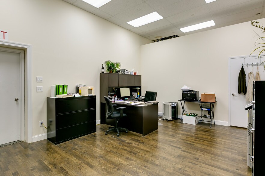 More Photos Of 132 N Wellwood Ave, Lindenhurst Storefront Retail Office For Sale