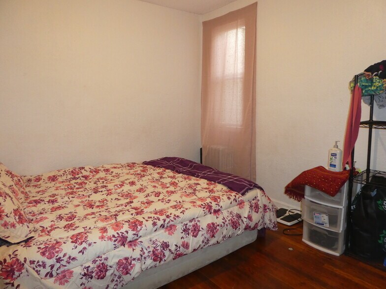 More Photos Of , Philadelphia Unknown For Sale