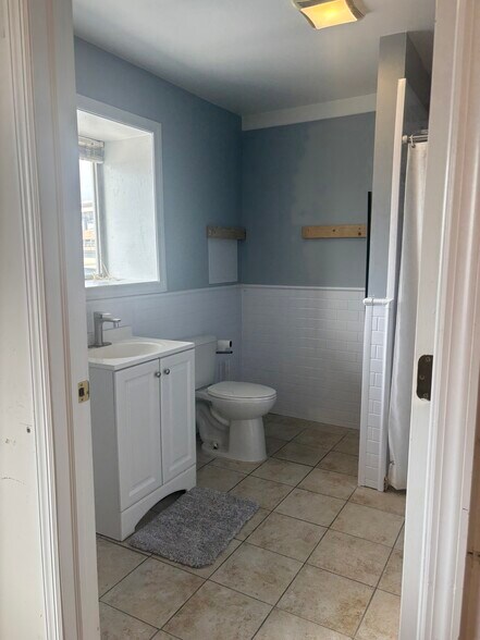 More Photos Of 521 Oak St, Copiague Carwash For Lease