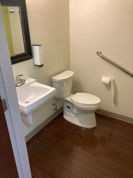 More Photos Of 500-510 Pasadena Ave S, St, Saint Petersburg Medical For Lease