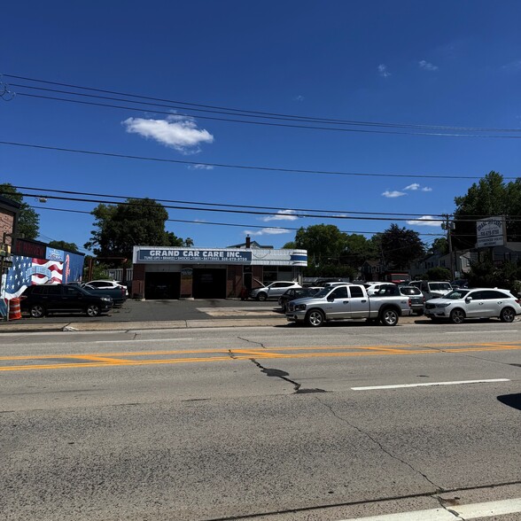 More Photos Of 3359 Merrick Rd, Wantagh Service Station For Sale
