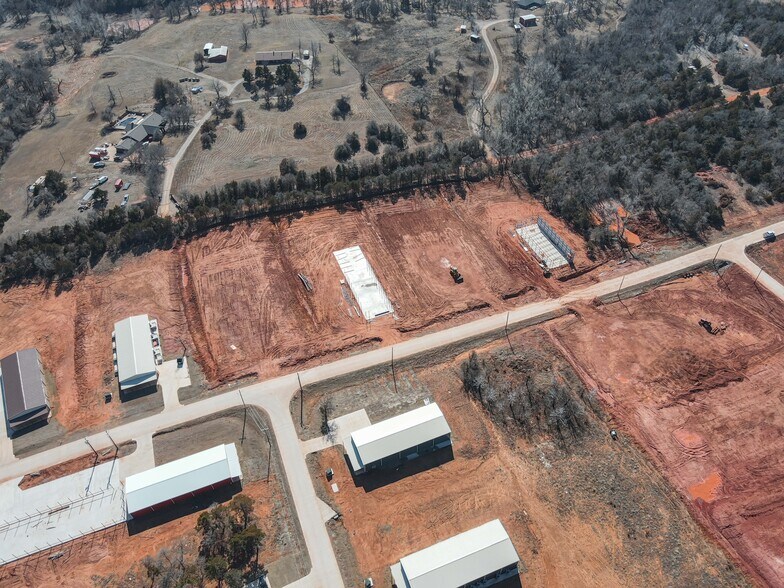 More Photos Of 451 Koloa Ave, Edmond Manufacturing For Sale