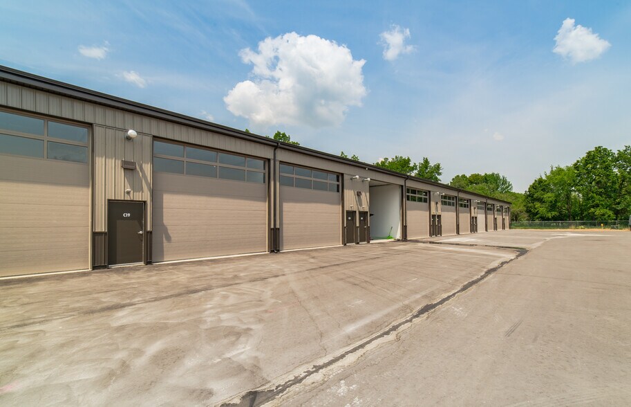 More Photos Of 1641 Balian Rd, Waterford Self Storage For Sale