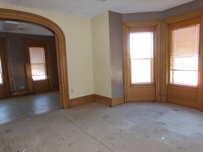 More Photos Of 721 Lincoln Way E, Massillon Office Residential For Sale